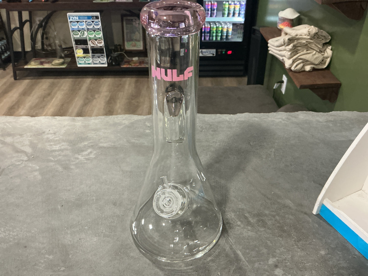 Wulf pink bong