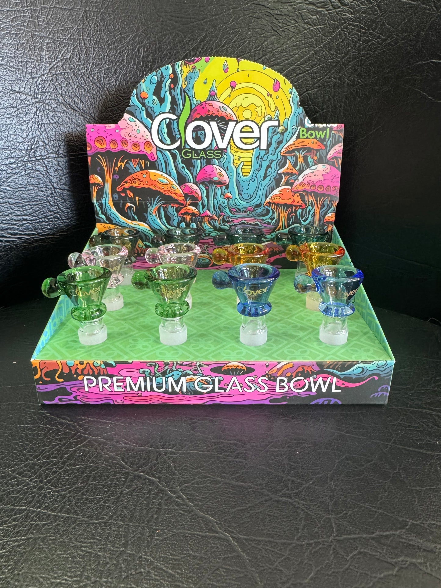Clover bowls