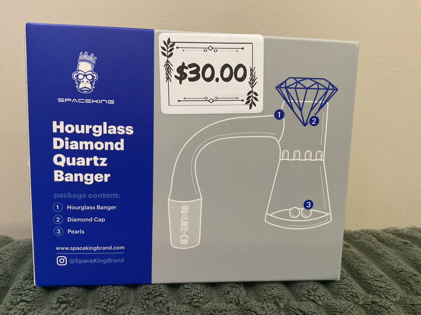 Space King  Hourglass Diamond Quartz Banger