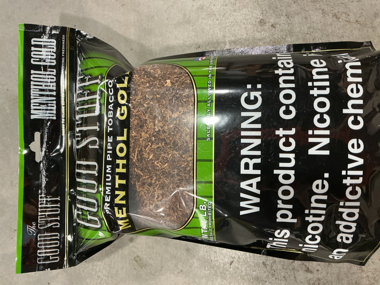 Premium pipe tobacco