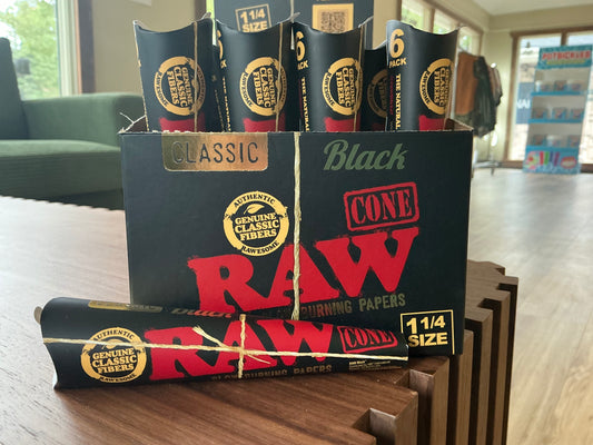 Raw - Black 1 1/4 Cone